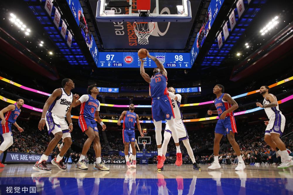 在众多足球 在众多足球