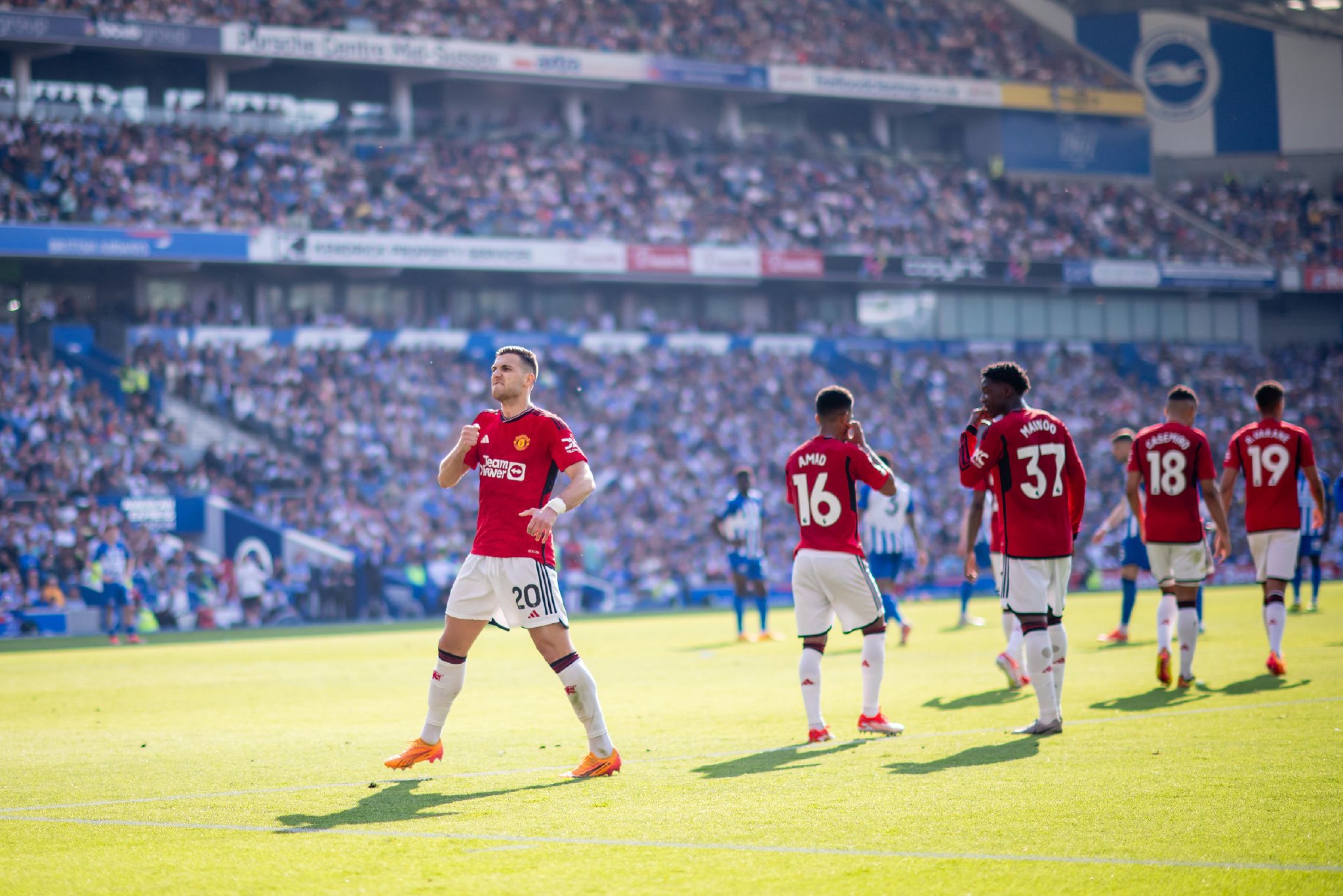 且無法一人 且無法一人